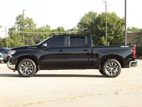 Used 2024 Chevrolet Silverado 1500 LT AWD/4WD image 4