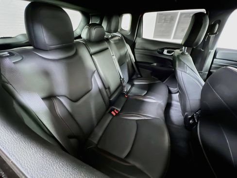 Used 2022 Jeep Compass Limited image 24