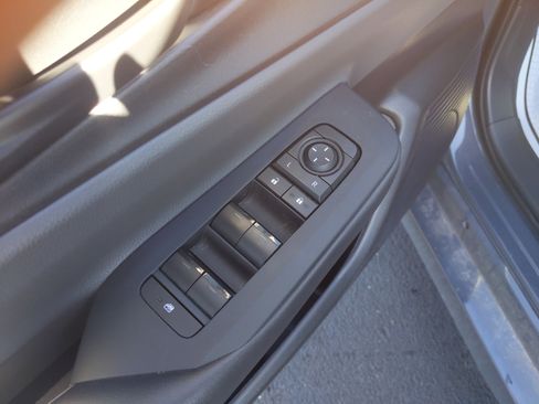 Used 2024 Toyota Prius LE image 15