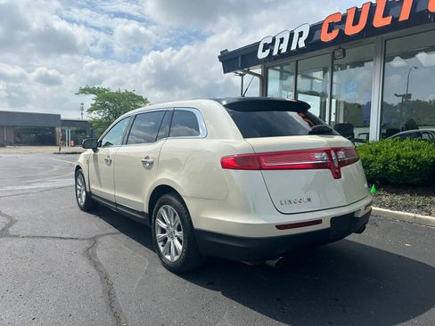 Used 2018 Lincoln MKT AWD w/ Technology Package image 5