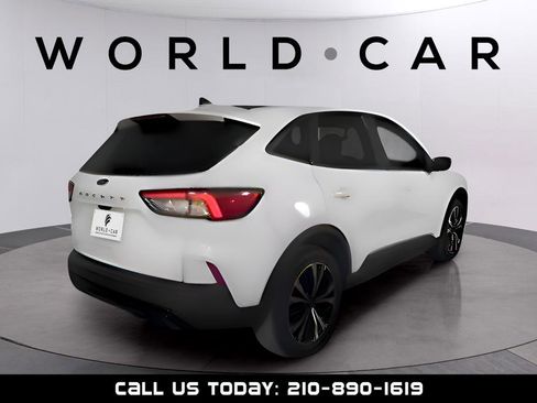 Used 2022 Ford Escape SE w/ SE Sport Appearance Package FWD image 7