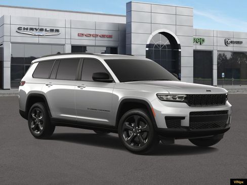 New 2025 Jeep Grand Cherokee L Altitude image 11