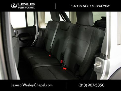 Used 2018 Jeep Wrangler Unlimited Sport S image 21