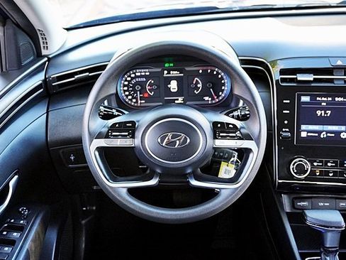 Certified 2024 Hyundai Tucson SE image 19