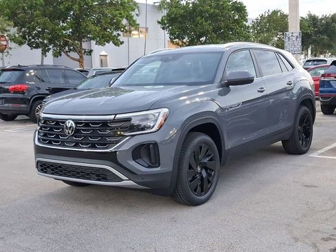 New 2026 Volkswagen Atlas Cross Sport SE image 3