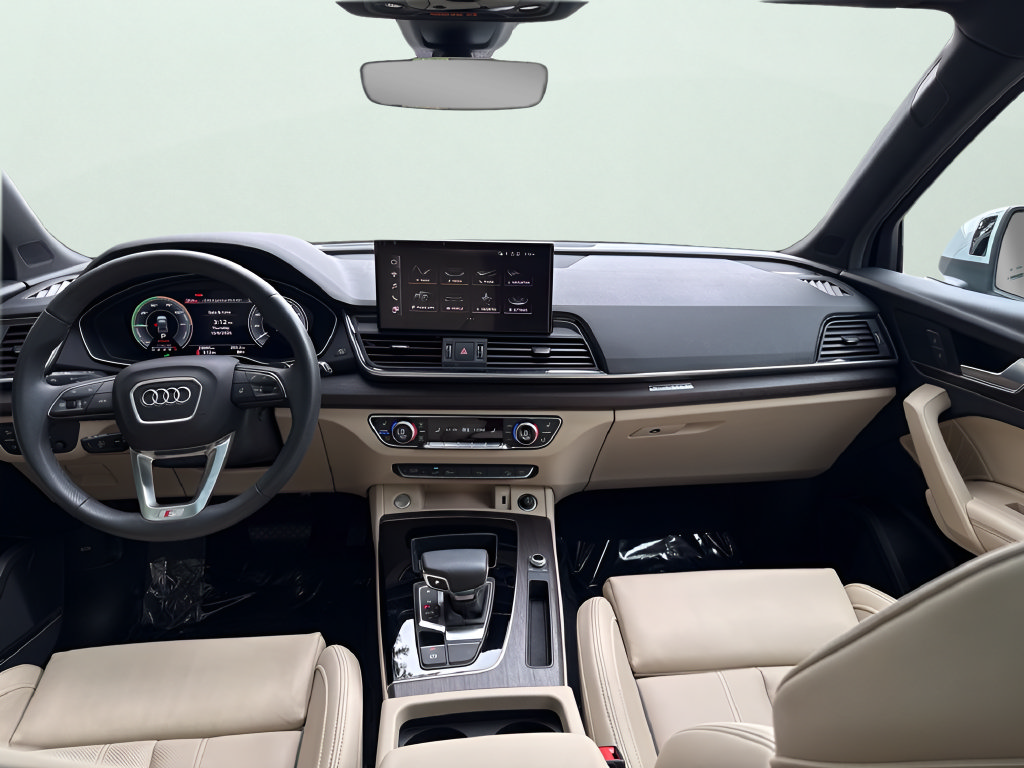 Used 2024 Audi Q5 e Premium Plus w/ Premium Plus Package AWD/4WD image 40