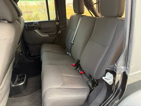 Used 2016 Jeep Wrangler Unlimited Sport w/ Quick Order Package 24S image 24