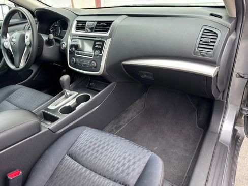 Used 2018 Nissan Altima 2.5 S w/ S Convenience Package image 12