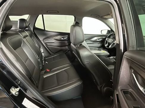 Used 2024 GMC Terrain SLT AWD/4WD image 30
