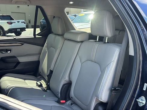 Used 2025 Honda Pilot EX-L image 27
