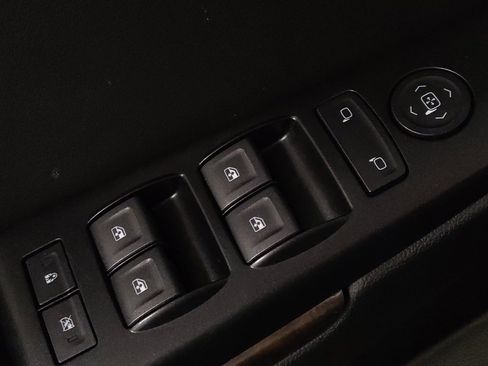 Used 2020 Chevrolet Tahoe LS w/ Enhanced Driver Alert Package AWD/4WD image 27
