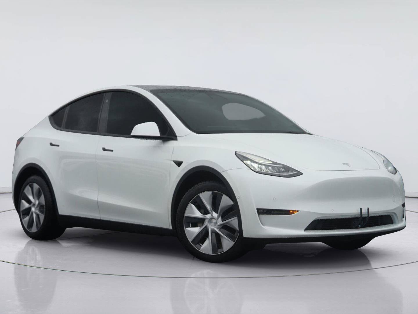 Used 2021 Tesla Model Y Long Range AWD/4WD image 2