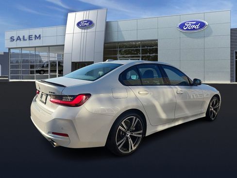 Used 2023 BMW 330i xDrive Sedan w/ Premium Package image 4