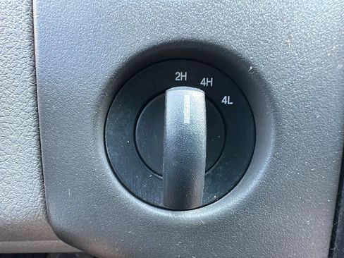 Used 2006 Ford F150 XLT AWD/4WD image 13