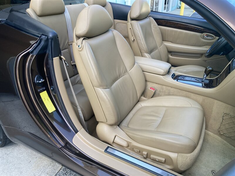 Used 2007 Lexus SC 430 Convertible RWD image 16