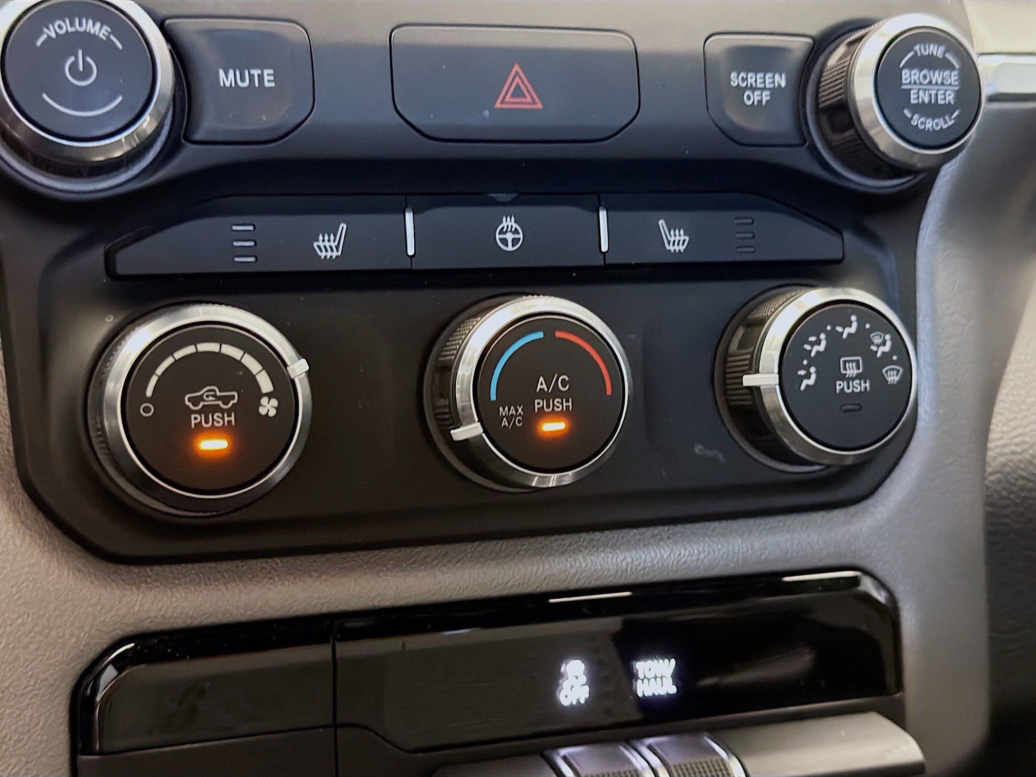 Used 2023 RAM 1500 Big Horn AWD/4WD image 10