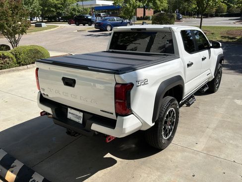 Used 2024 Toyota Tacoma TRD Off-Road AWD/4WD image 10