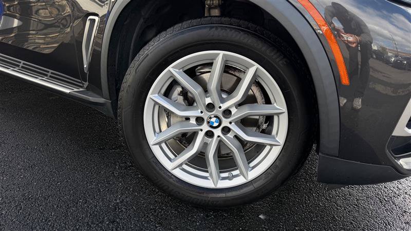 Used 2020 BMW X5 xDrive40i w/ Convenience Package AWD/4WD image 15