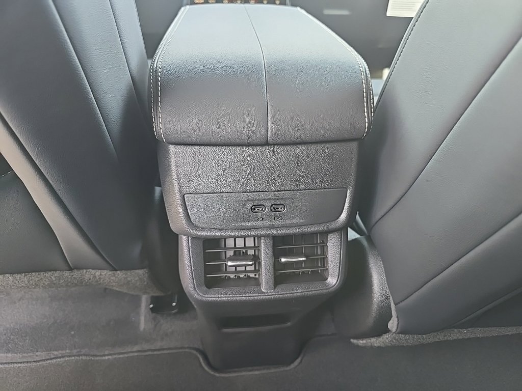 New 2027 GMC Terrain Elevation w/ Elevation Premium Package AWD/4WD image 16