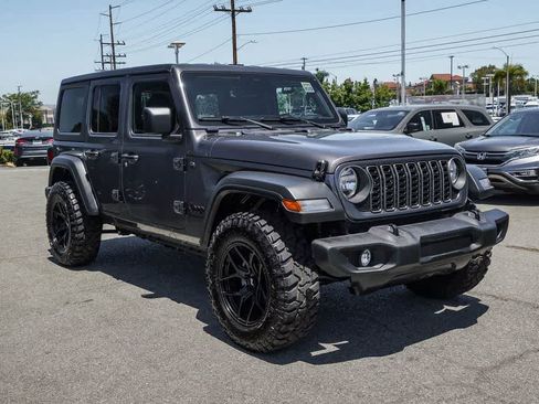 Used 2026 Jeep Wrangler Unlimited Sport AWD/4WD image 3