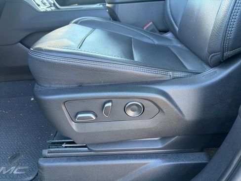 Used 2023 GMC Yukon Denali image 9