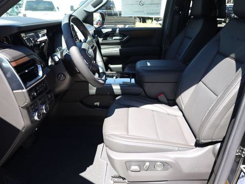 New 2026 GMC Yukon Denali w/ Denali Reserve Package AWD/4WD image 11