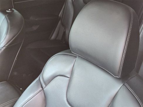 Certified 2025 Kia Sorento EX w/ EX Panoramic Sunroof Package image 20