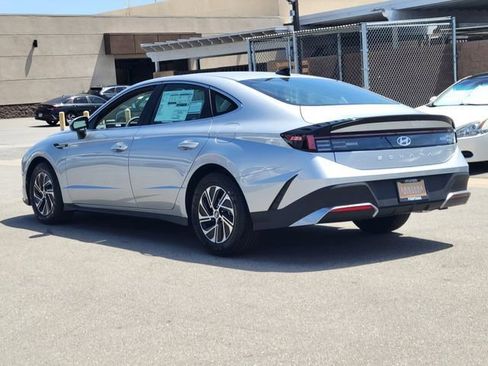 New 2026 Hyundai Sonata Blue FWD image 3