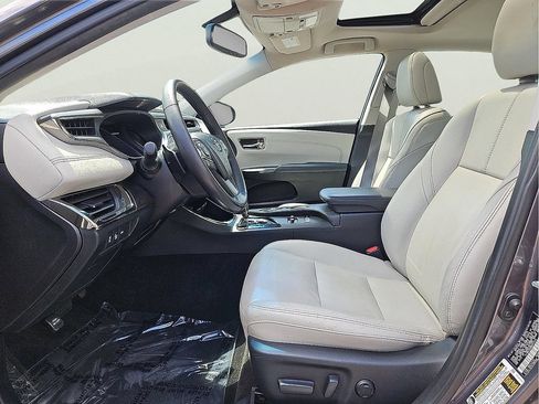 Used 2016 Toyota Avalon XLE Premium FWD image 11