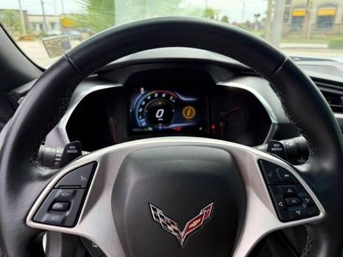 Used 2019 Chevrolet Corvette Stingray Coupe w/ 1LT RWD image 15