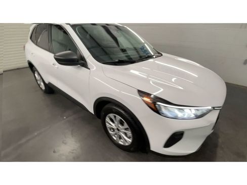 Used 2023 Ford Escape Active image 2