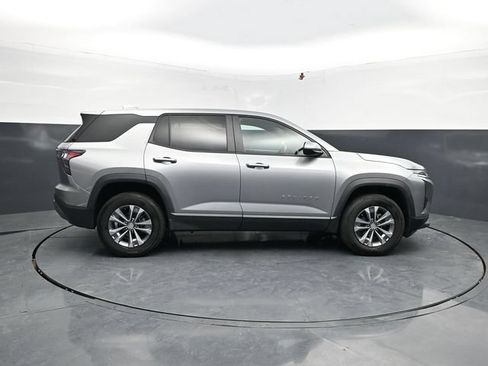 Used 2025 Chevrolet Equinox LT FWD image 10