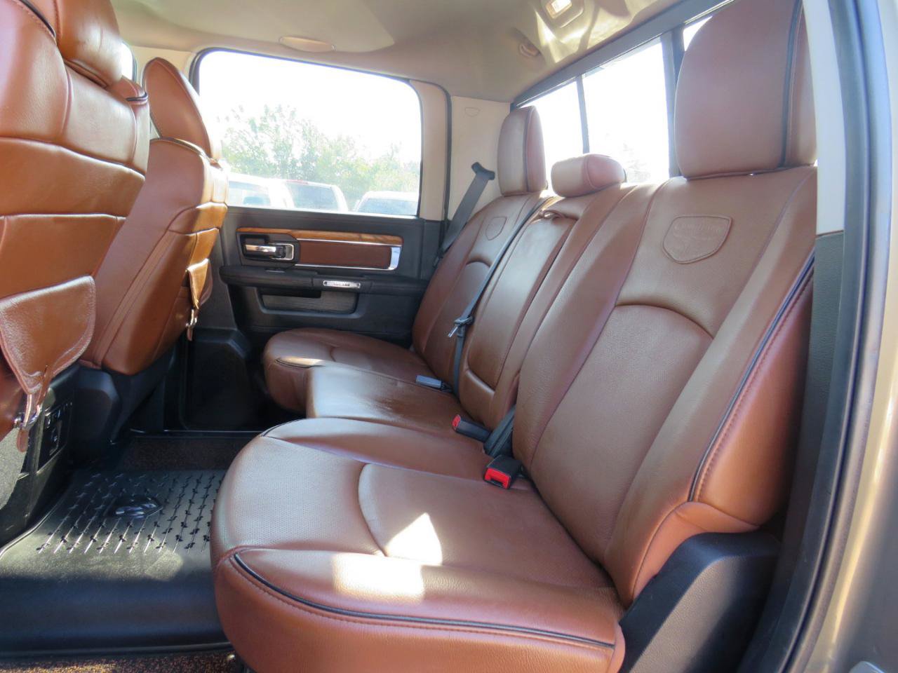 Used 2015 RAM 1500 Laramie Longhorn w/ Convenience Group AWD/4WD image 29