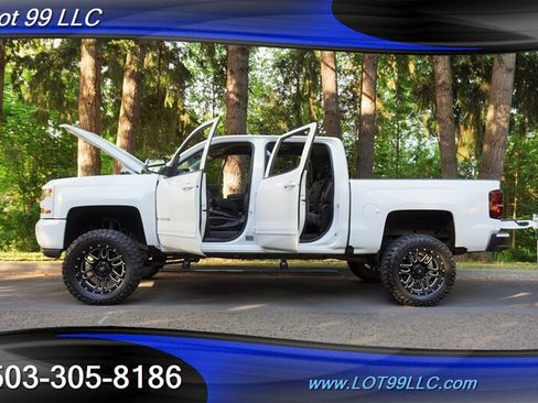 Used 2018 Chevrolet Silverado 1500 LT w/ All Star Edition AWD/4WD image 30