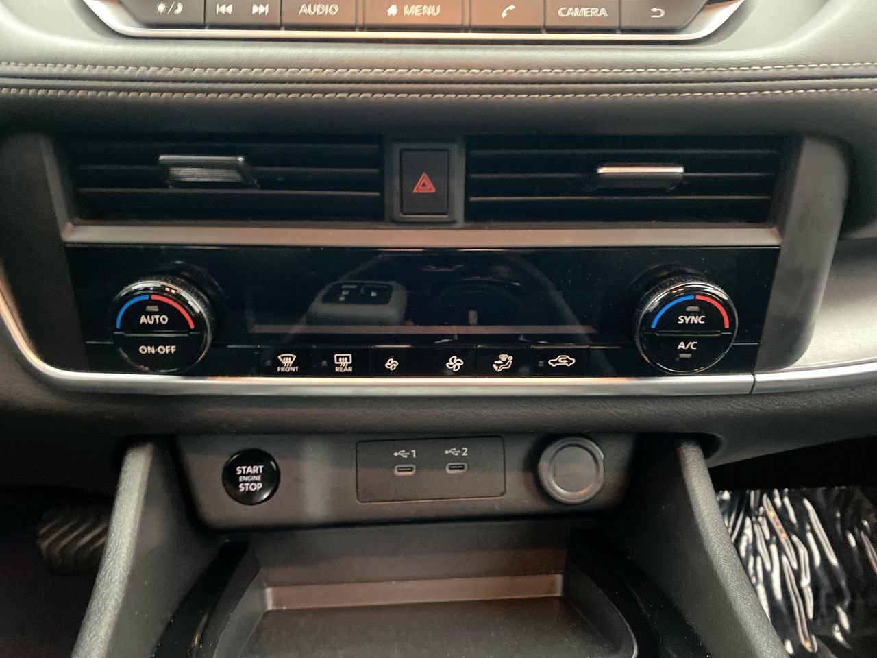 Used 2025 Nissan Rogue SV AWD/4WD image 21