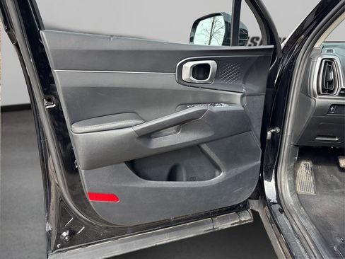 Used 2025 Kia Sorento S AWD/4WD image 22