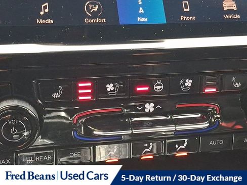 Used 2022 Jeep Grand Cherokee Trailhawk w/ Luxury Tech Group III image 24