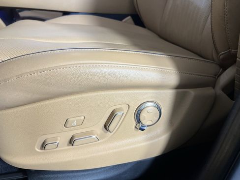 Used 2023 Genesis GV80 2.5T w/ Prestige 20" Package image 28