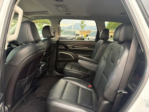 Used 2025 Kia Telluride S AWD/4WD image 21