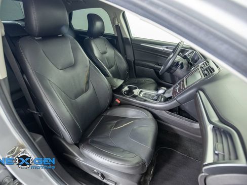 Used 2016 Ford Fusion Titanium FWD image 41