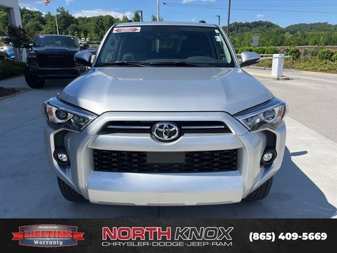 Used 2022 Toyota 4Runner SR5 Premium RWD image 30