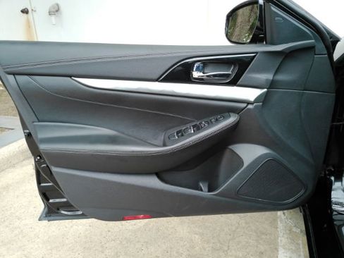 Used 2021 Nissan Maxima 3.5 SV w/ Floor Mat Group FWD image 11
