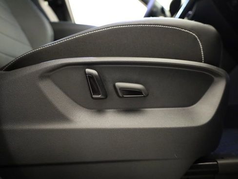 New 2026 Volkswagen Atlas Cross Sport SEL R-Line image 32