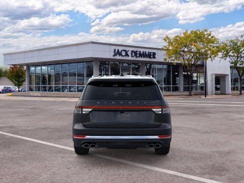 Used 2026 Lincoln Aviator AWD image 5