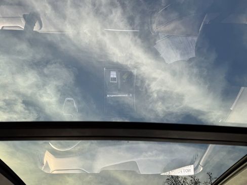 Used 2019 Audi Q8 Prestige image 15