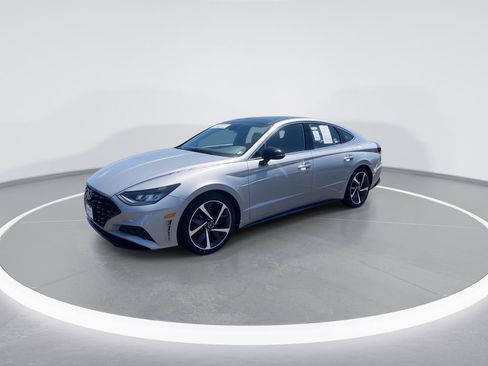 Used 2023 Hyundai Sonata SEL Plus FWD image 4