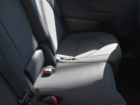 Used 2025 Toyota Highlander LE FWD image 29