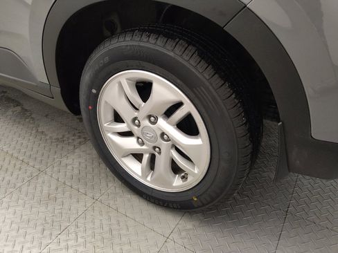 Used 2022 Hyundai Venue SE image 31