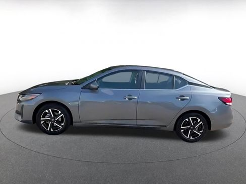 Used 2025 Nissan Sentra SV FWD image 9