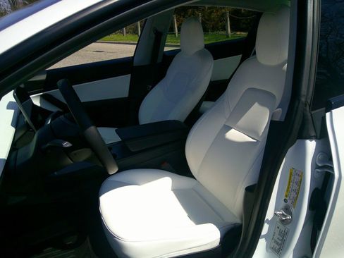 Used 2021 Tesla Model 3 Long Range image 56